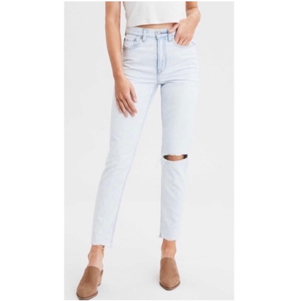 american eagle • high rise beautiful bleach out mom jeans | 2